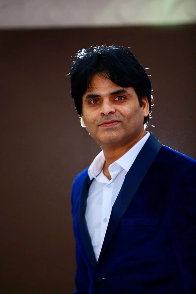 Dr. Vishnu Anjan Nareddy, MD (General Medicine) — Professor of Medicine-Senior consultant physician